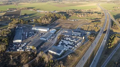 kvm med verkstad och lager