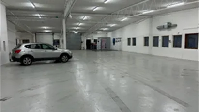 Ledig lagerlokal i kungälv Rollsbo omgående inflytt kan ske